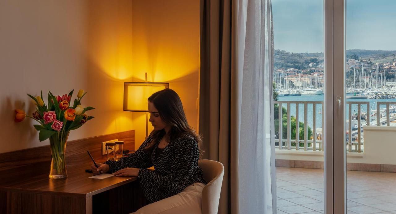 Hotel Marina Izola Extérieur photo